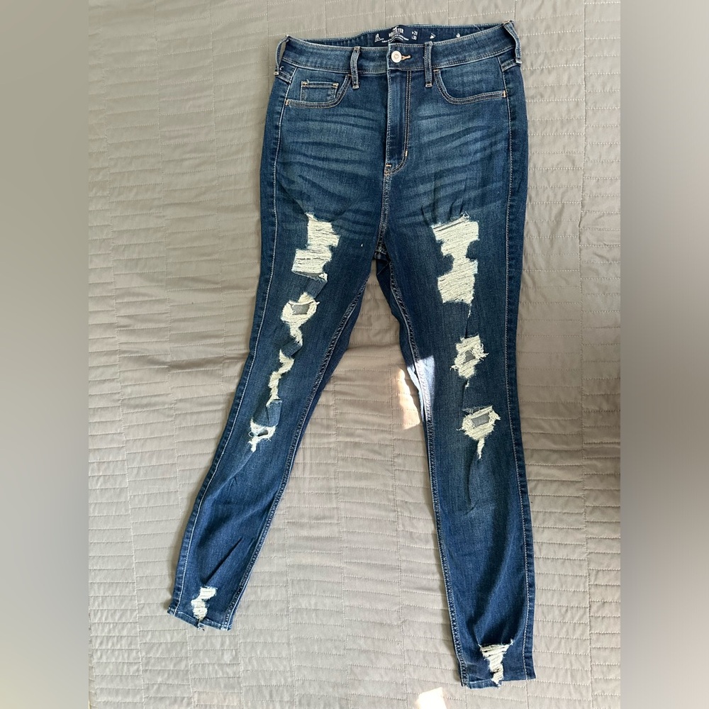 Hollister Curvy Ultra High-Rise Jeans | Size 9 Regular